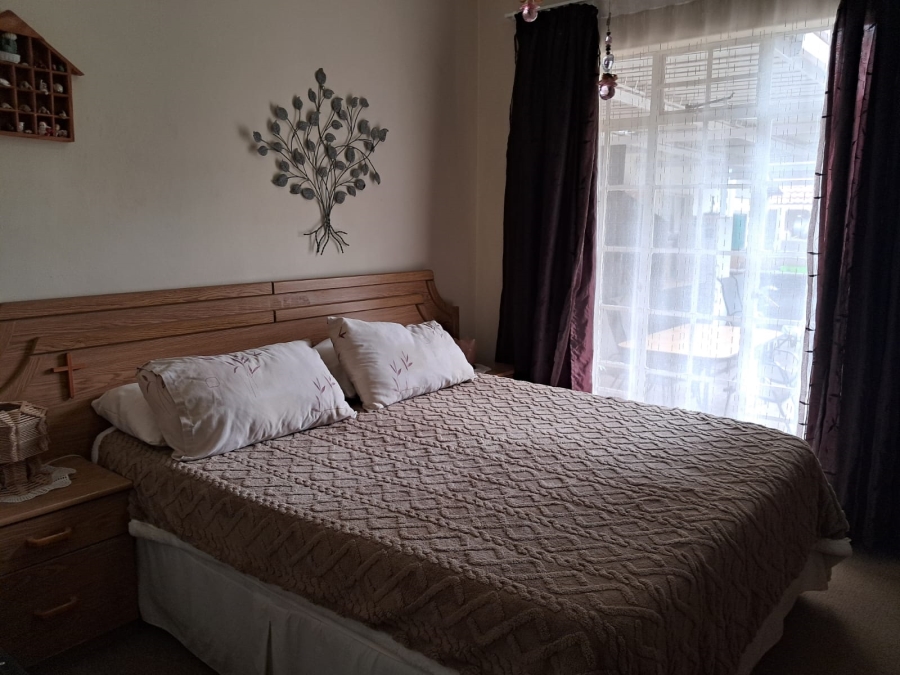4 Bedroom Property for Sale in Safari Gardens North West